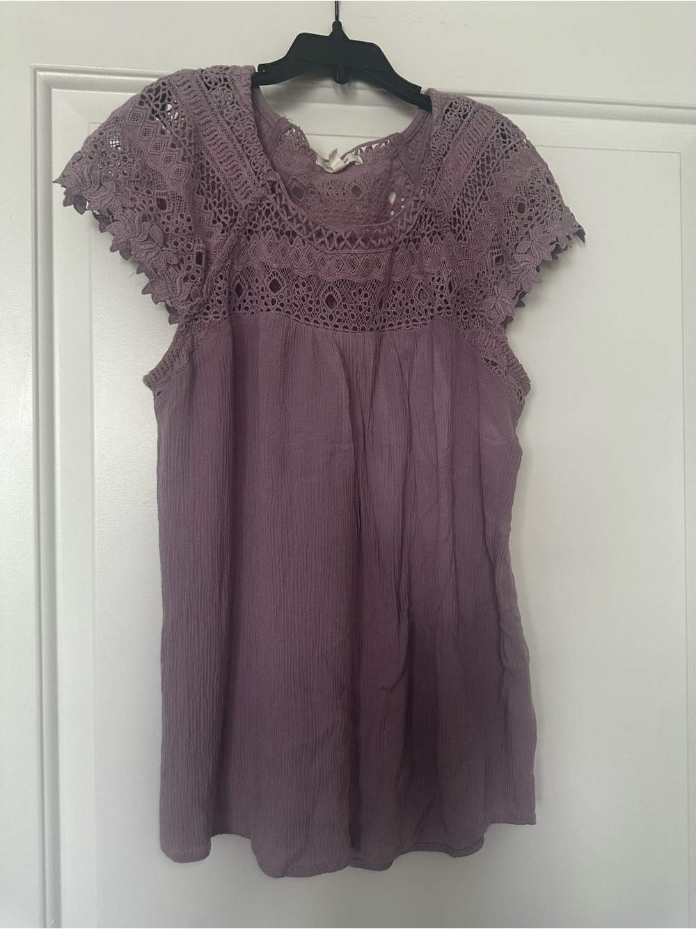 🌹Maurices Lavender Blouse Crochet Yoke Cap Sleeve Camisole